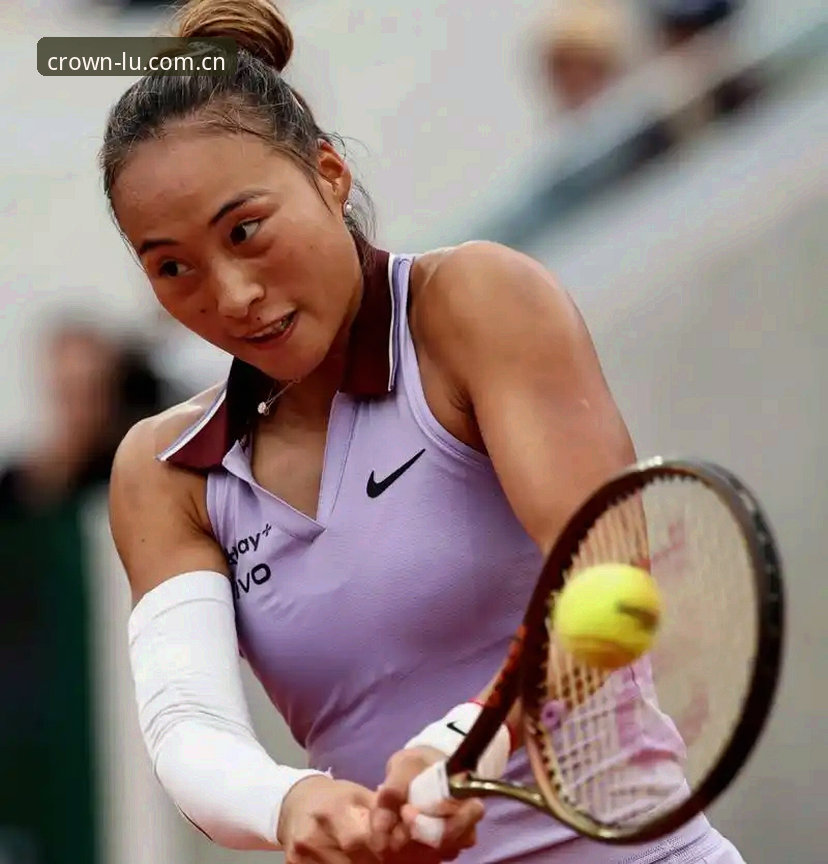 皇冠服务24小时 2026法网女单抽签深度解析:中国金花郑钦文保分压力下的突围之路